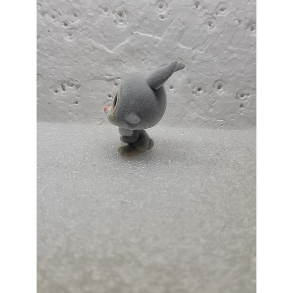 Disney Doorables Series 5 - Flocked Thumper from Bambi Special Edition - Picture 4 of 6